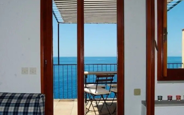 La Lampara Sea View Terrace Apartment With AC
