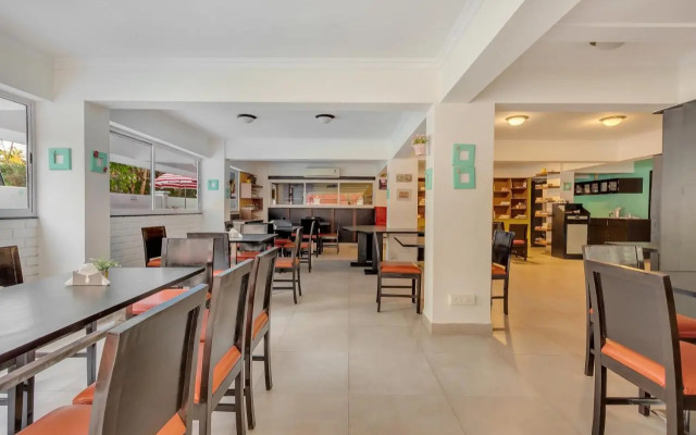 OYO 2119 Hotel Arotel Rooms@Suites