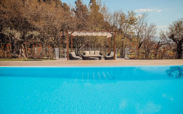 Bungalow com Piscina,valença Izibookings