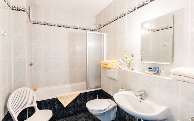 Comfortable Apartment in Wischuer With Sauna