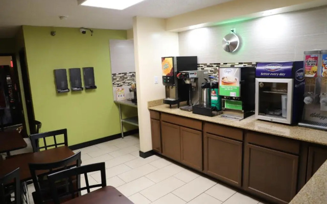 Super 8 Richmond Airport VA