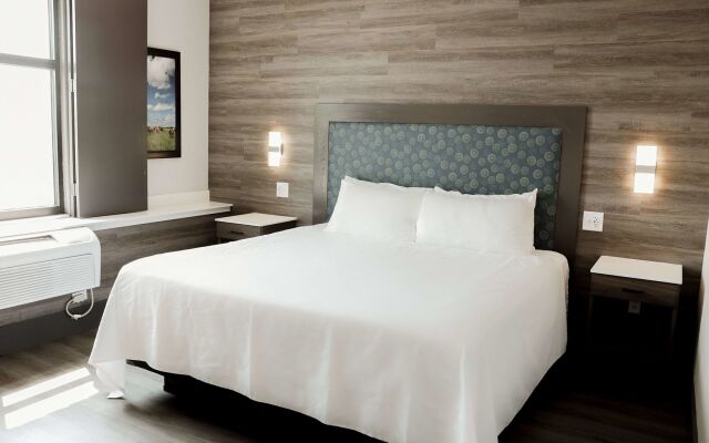 The Oread Lawrence, Tapestry Collection by Hilton