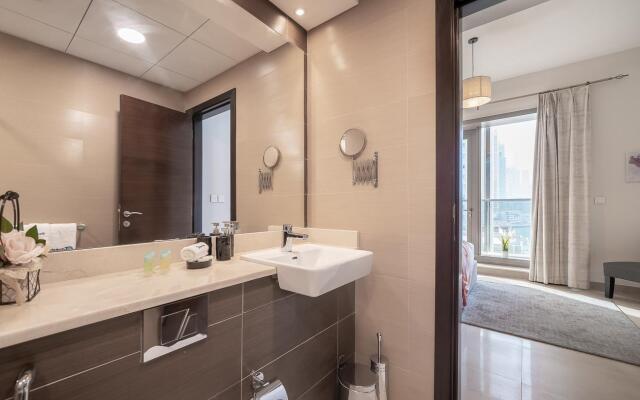 Stunning flat with balcony in Sparkle Tower