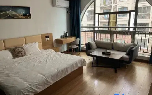 Julong Business Hotel