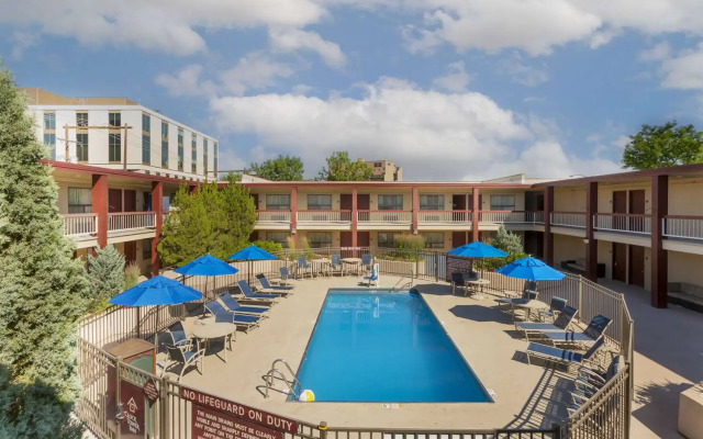 Best Western Plus Clocktower Inn