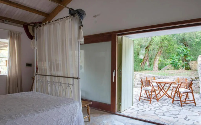Paxos' Villa - Pool & AC