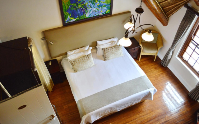 Oakhurst Hotel