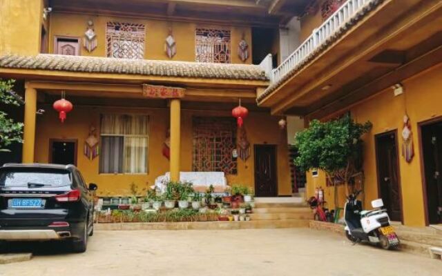 Puzhehei Fujialou Inn