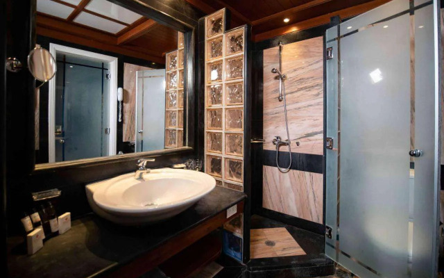 Ramada by Wyndham Loutraki Poseidon Resort