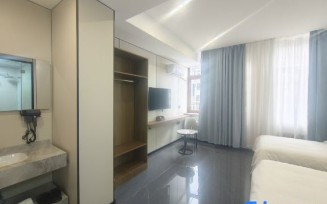 Lanting Zhixuan Business Hotel