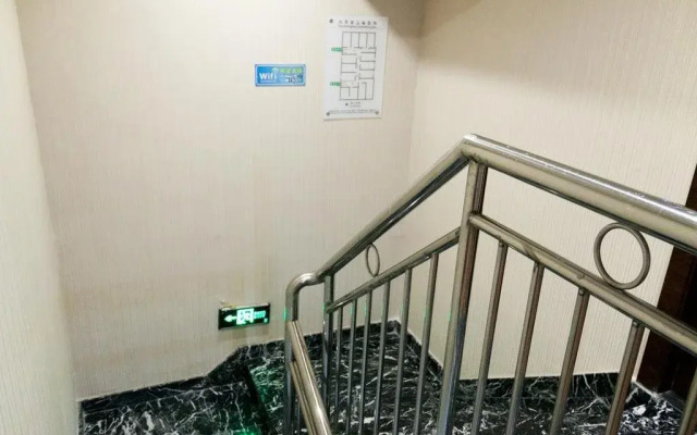 Liangjiang Shiguang Inn