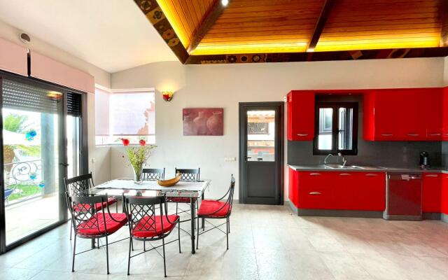 Villa Roja BBQ Piscina Privada en Tenerife Sur