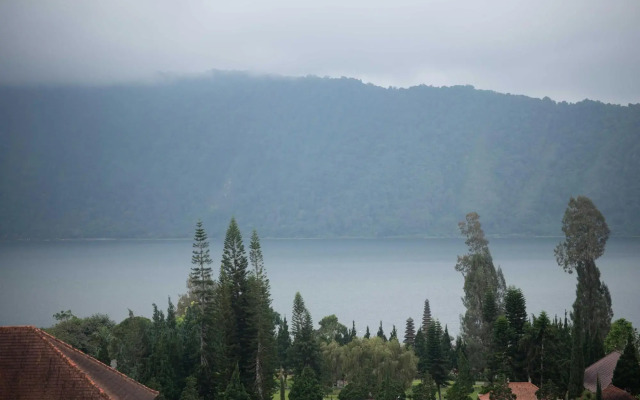 hotel de danau lake view