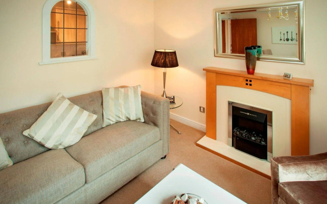 St. Giles Apartment
