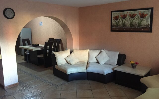 4 Recamaras Zona Sur WiFi Jardin Cochera