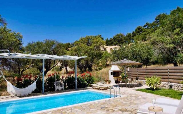 Sea Breeze Apartments - n.1 with private pool