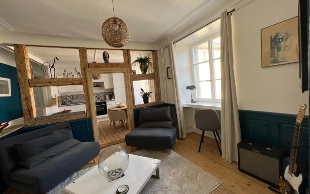 Elégant appartement au pied du château en plein centre ville