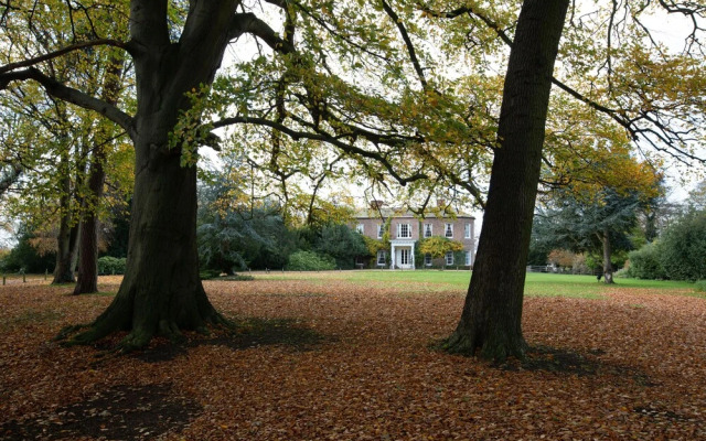 Walcot Hall Estate