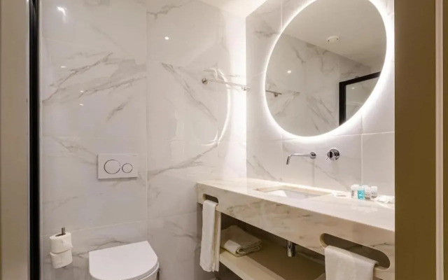Omid Saldanha Hotel