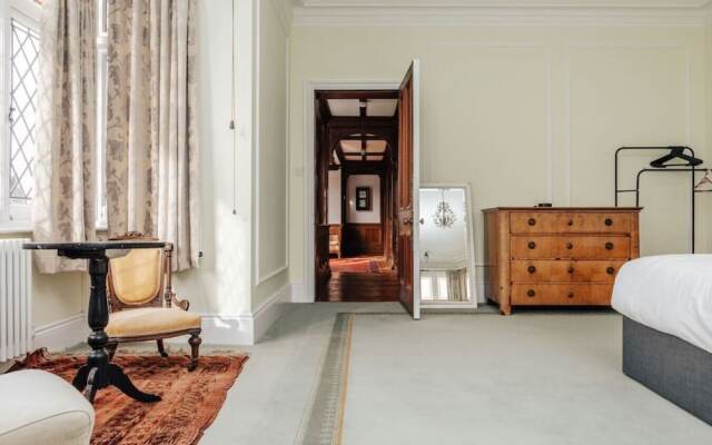 Waterfront Retreat in Hambleden