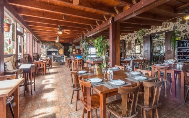 Hotel Rural Restaurante Mahoh