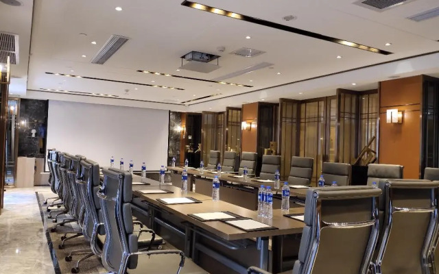 Paco Hotel (Guangzhouta Datang Metro Station)