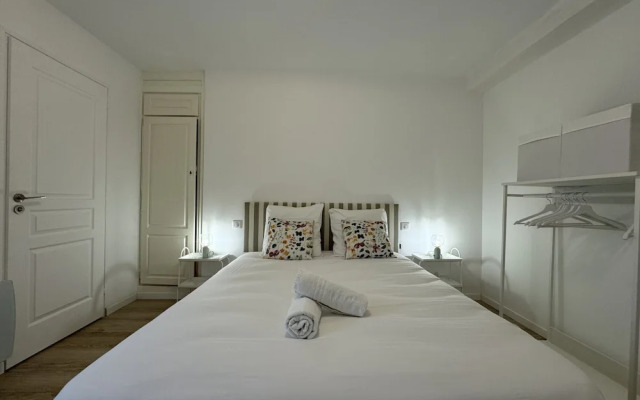 Apartment in Le Mans With Private Terrace