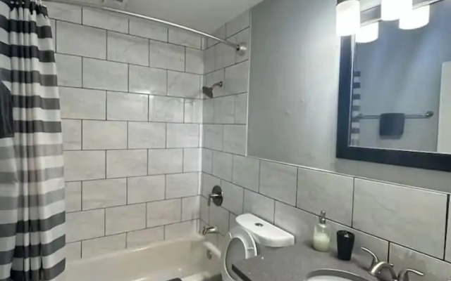 Spacious 2BR unit near BJ Hospital