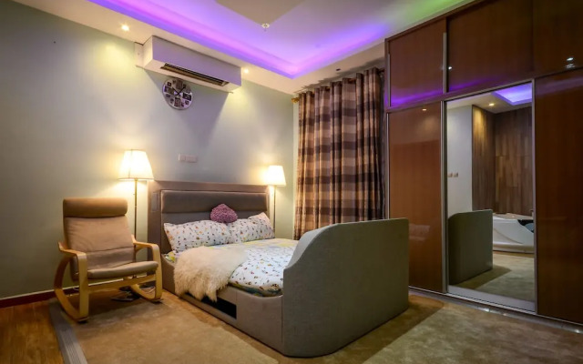 L L Apartments