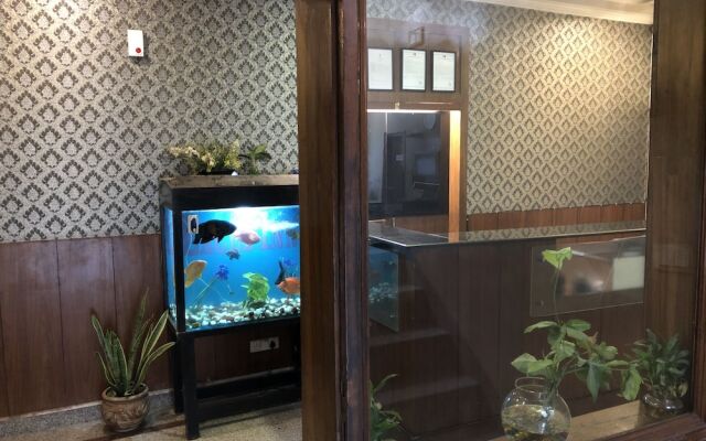 OYO Rooms Near Huda City Centre