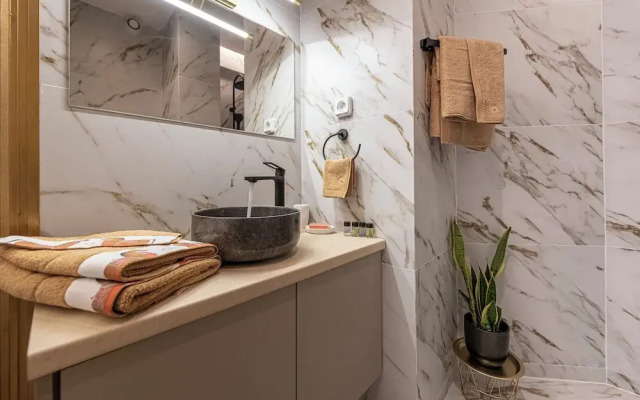 Koukaki Luxury Suites