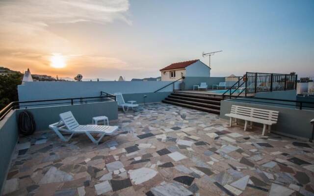 Elia Stalos Apartments