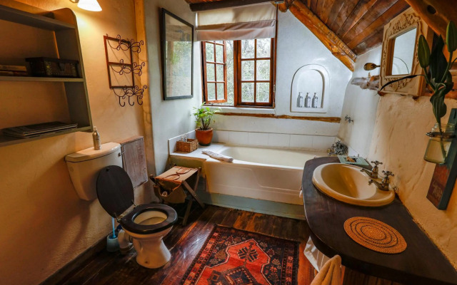 Ol Losowan House, Karen