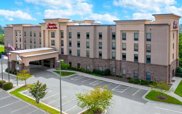 Hampton Inn & Suites Winston-Salem/University Area, NC