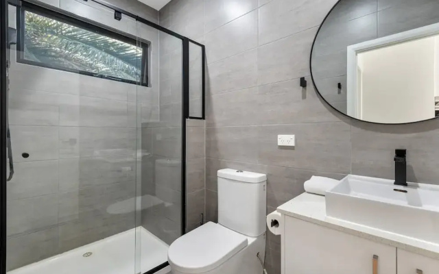 Comfortable 2BR Retreat With Balcony & Parking
