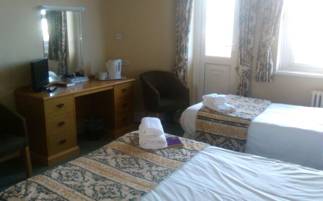 Monarch Hotel