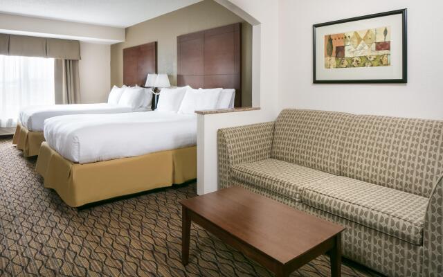 Holiday Inn Express Hotel & Suites Clinton by IHG