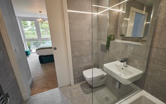 Host Stay Scarborough View Luxury Apartment