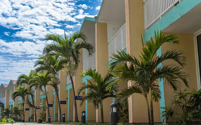 El Viejo El Mar Hotel