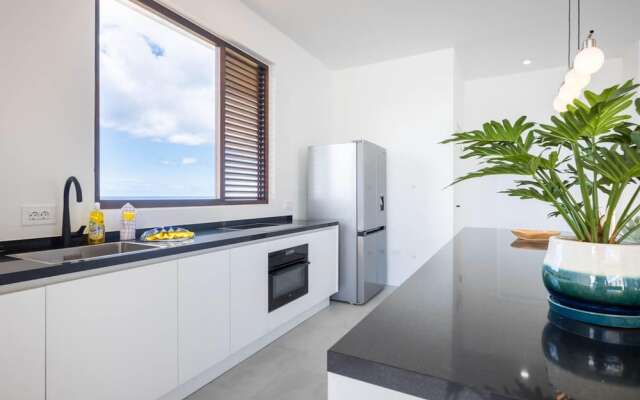 La Perla Chic Panoramic Designer Villa