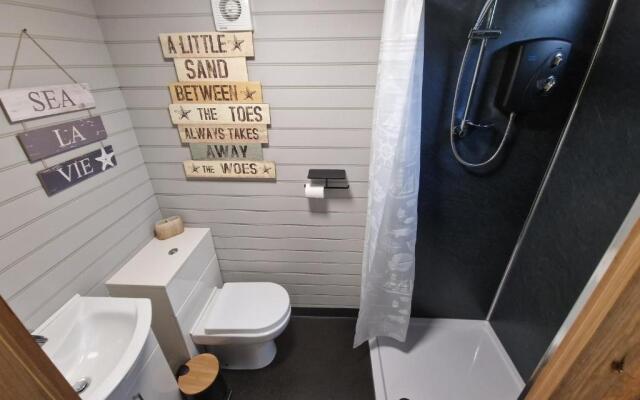 Stunning 1-bed Shepherd hut