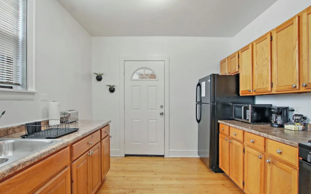 1BR Vibrant Apt - Montrose 2E