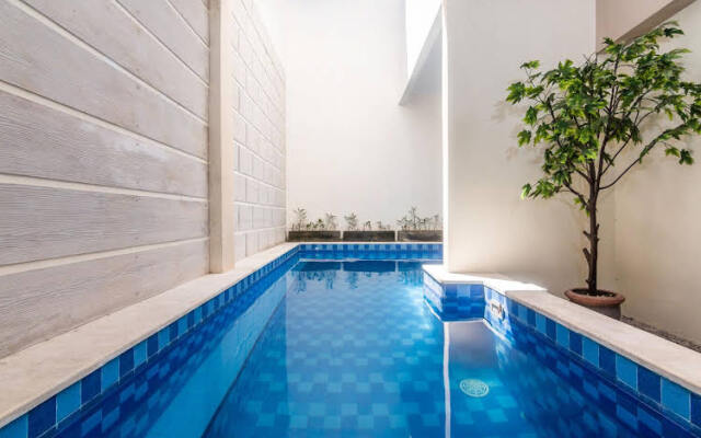 ZenRooms Denpasar Gelogor Carik 1