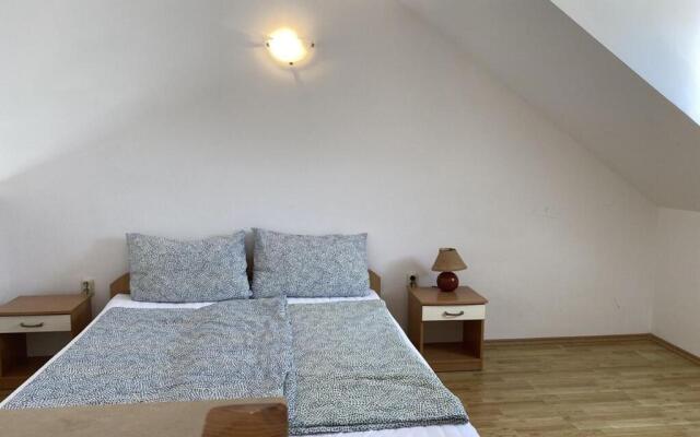 Apartments by the sea Milna, Brac - 18743