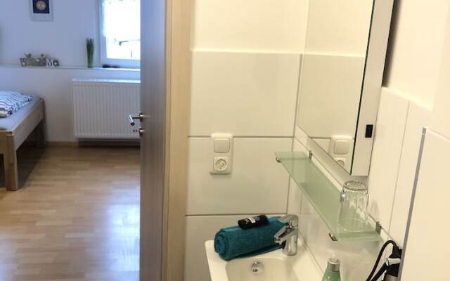 Schlafen wie Zuhause Avianaart Monteur und Ferienwohnung