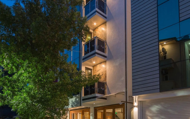 Samann Host Hotel