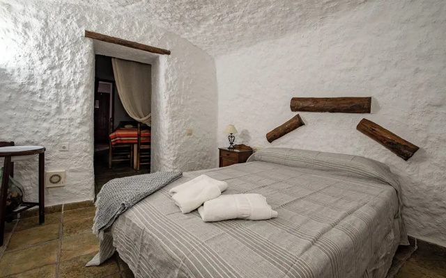Cuevas Victoria