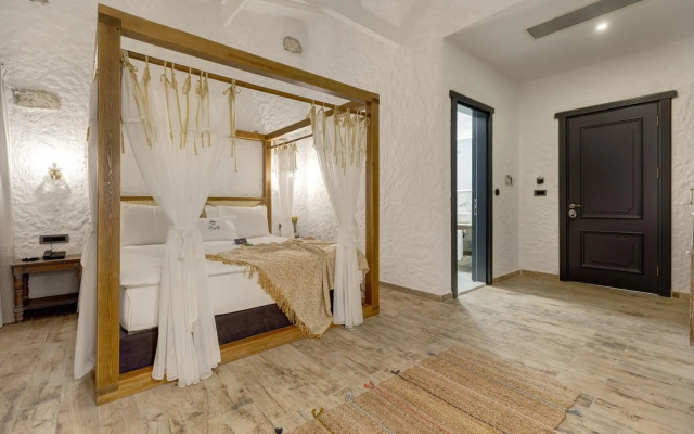 Alachi Hotel