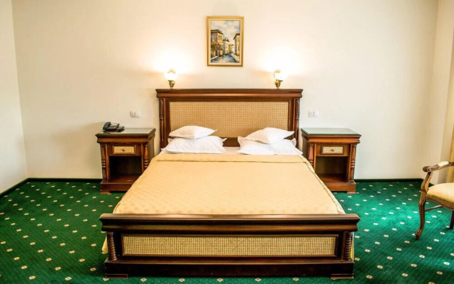 Victoria Hotel