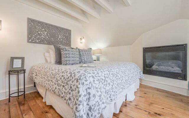 St Andrew Suites